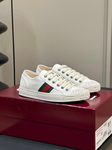 Gucci Sneaker With Web