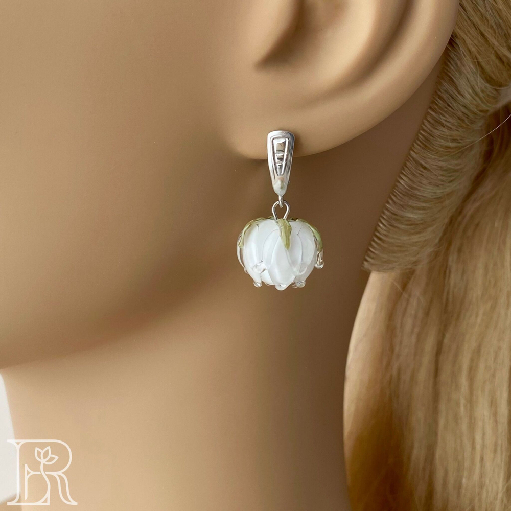 LEFIREL' Серьги серебряные женские "Есея" с цветами из муранского стекла / ювелирные украшения из родированного серебра 925