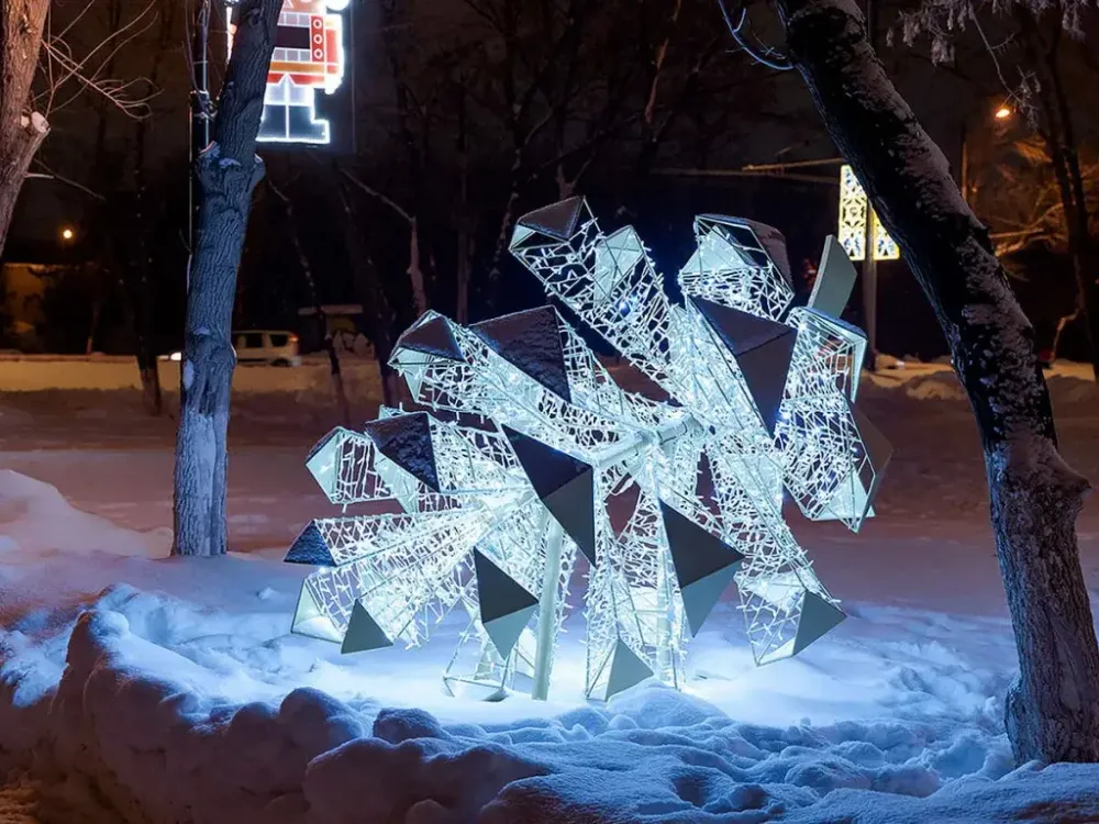 светящаяся фигура уличная "Шишка"