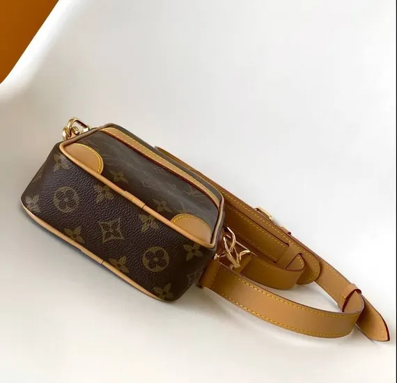Сумка LOUIS VUITTON DANUBE, коричневый