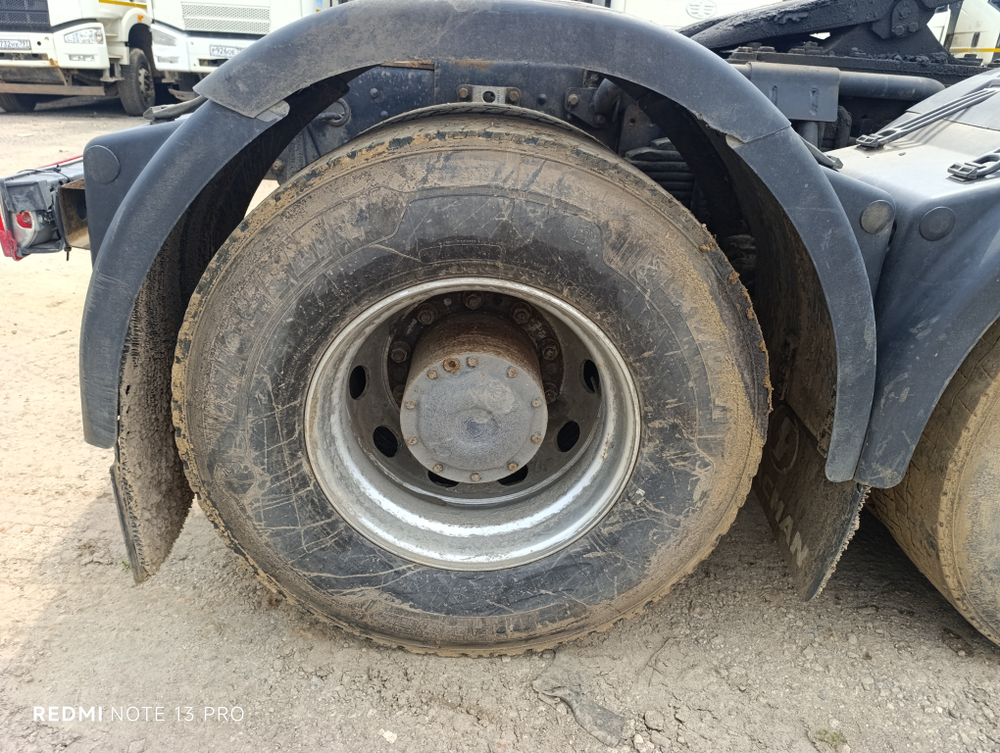 Shacman (Shaanxi) SX* 6x4 Седельный тягач SX42584V324 (Дизельный, 11,6 л, 423 л.с., МТ)