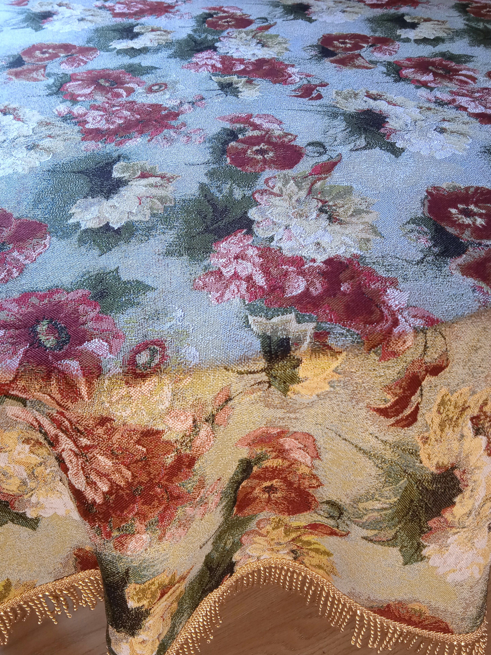 Гобеленовая скатерть Акварельные пионы D 200 см