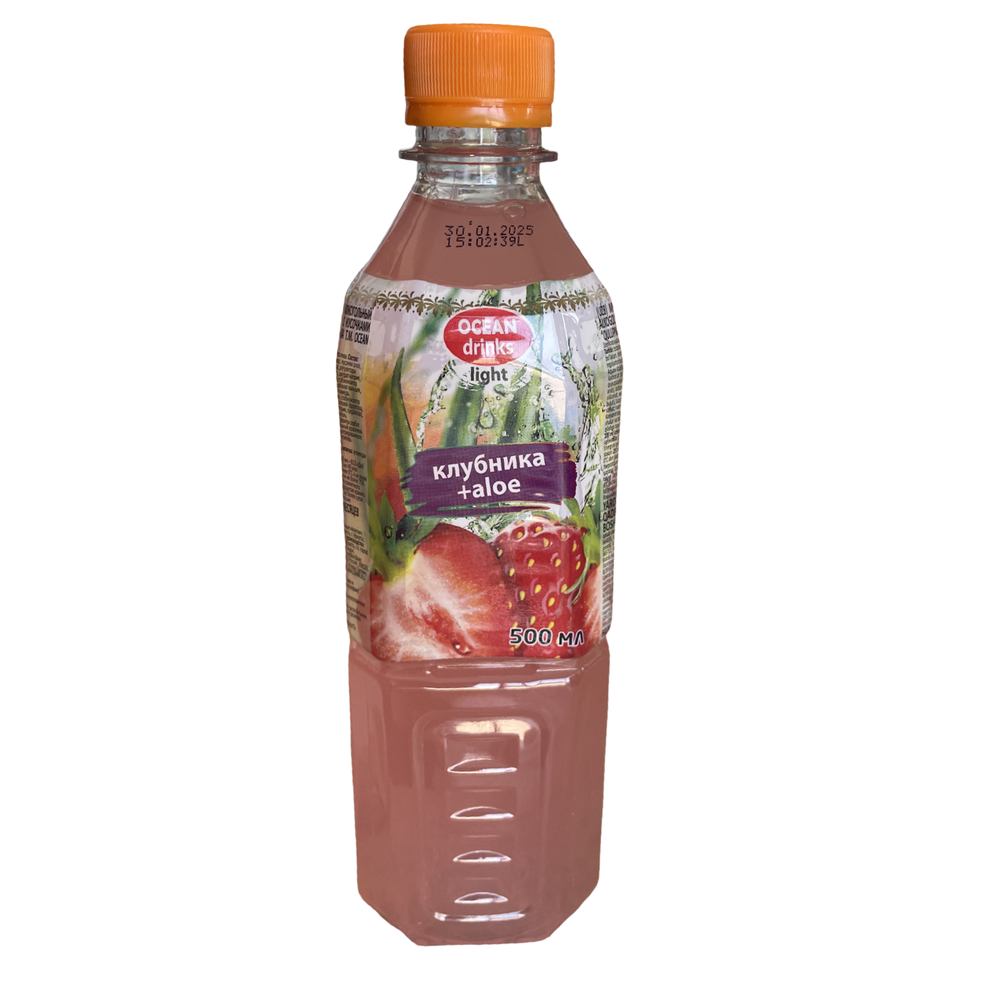 Напиток безалкогольный негазированный с кусочками фруктов "Клубника Ocean Drinks", 0.525л LIGHT