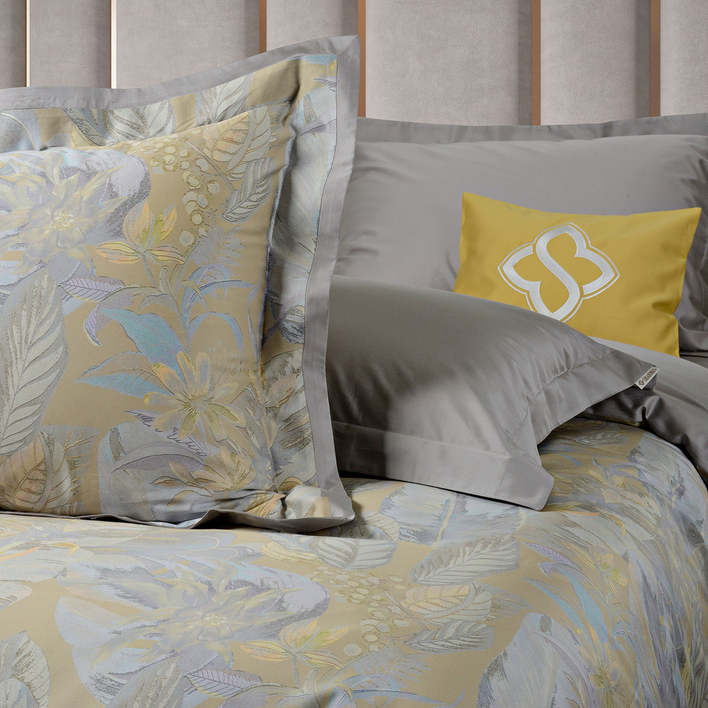 Постельное белье 2 спальное евро макси Sharmes Paradise серое/золотое