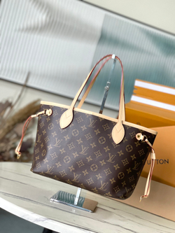Louis Vuitton Neverfull PM