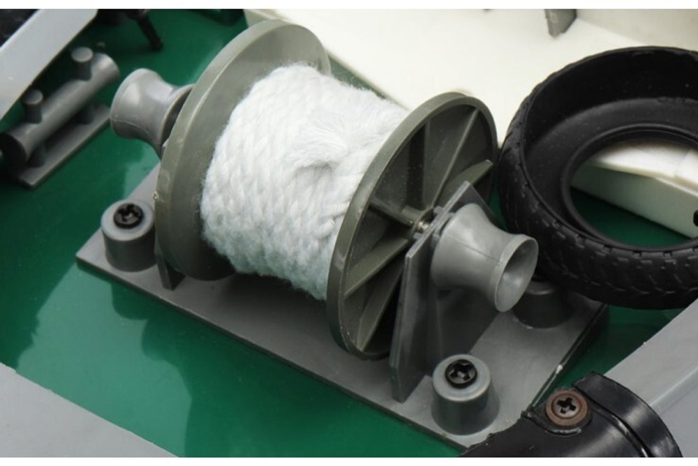 Радиоуправляемый буксир Seaport Work Boat 2.4 GHz Heng Long HL-3810