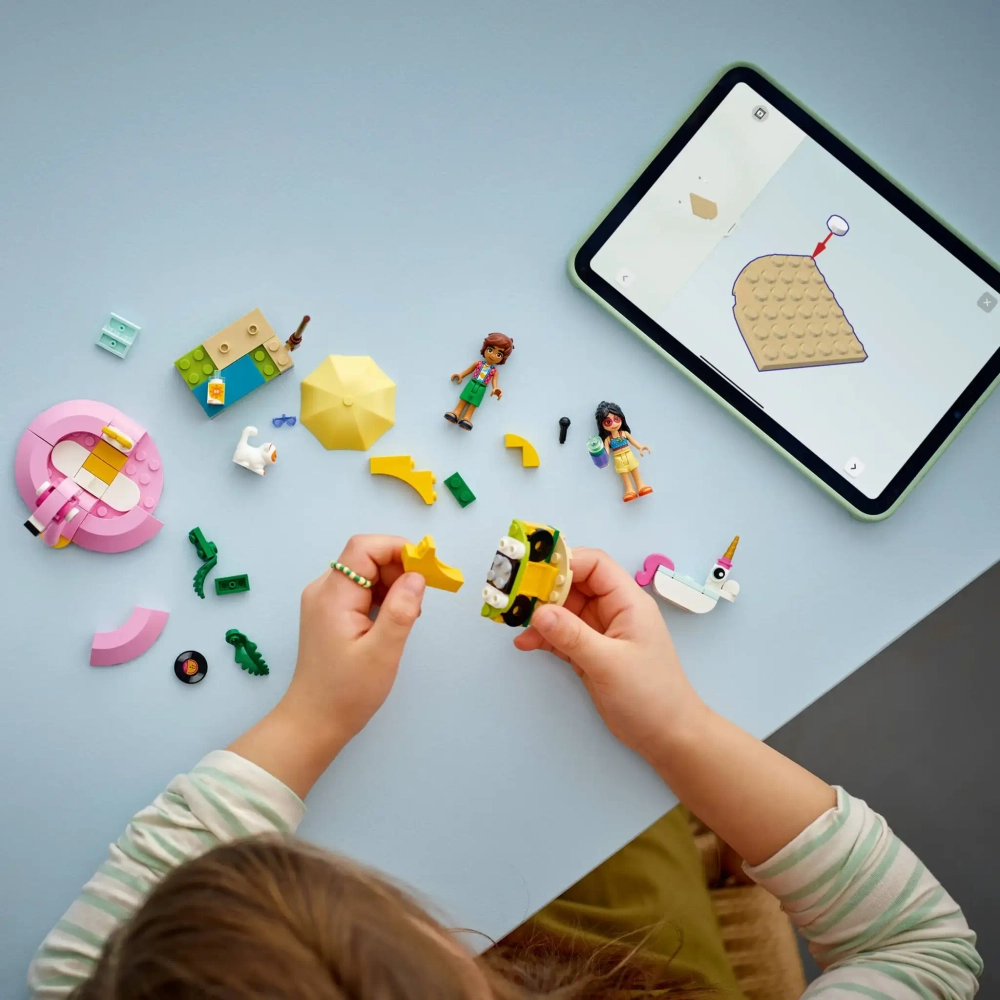 Конструктор LEGO Friends 42658 Вечеринка у бассейна с Единорогом и Фламинго