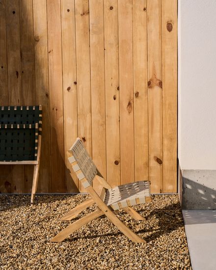 Складное кресло Chabeli из массива акации и шнура кремового цвета La Forma Испания 