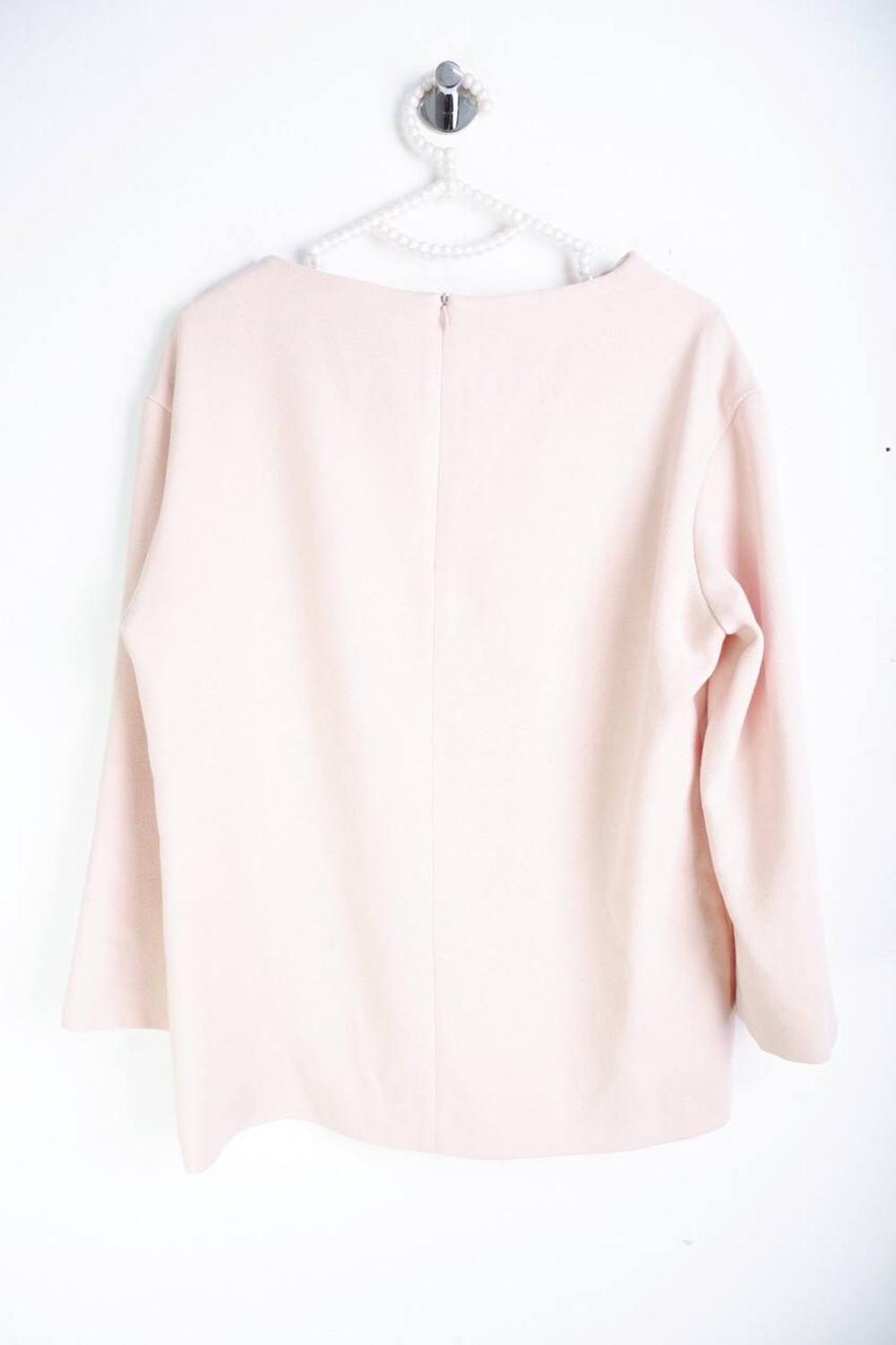 Джемпер Nika нежного оттенка, визуально на 44 размер