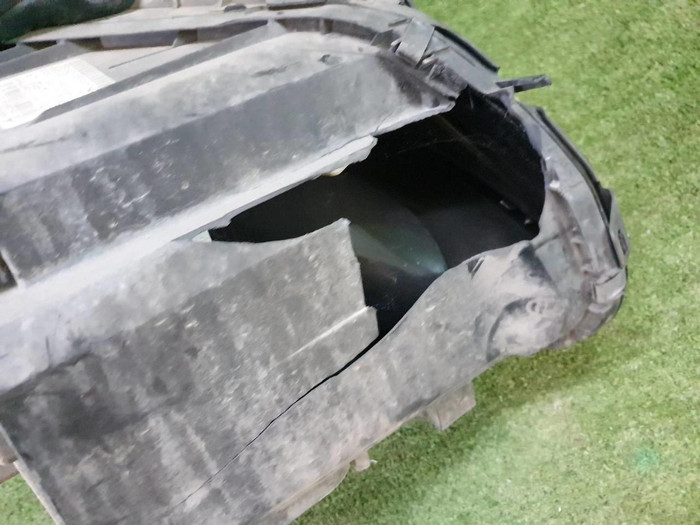 Битая Фара левая Mercedes C W205 (2014-2018) LED