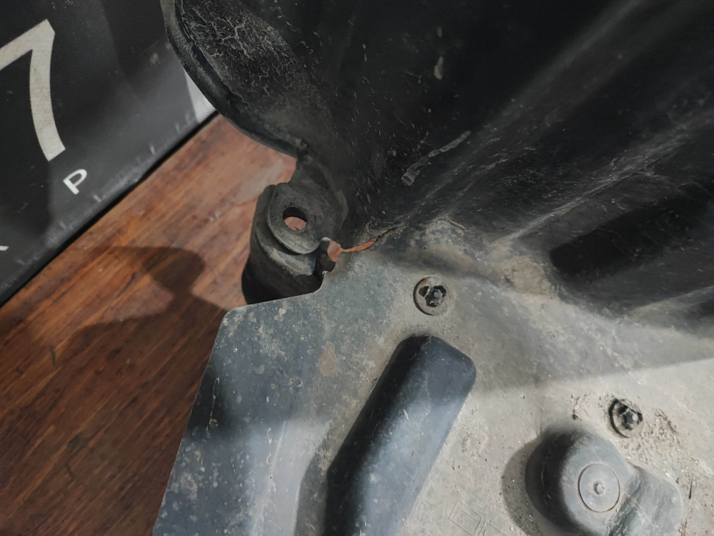 Подкрылок передний правый Subaru Forester 4 (SJ/S13) 12-19 Б/У Оригинал 59110SG000