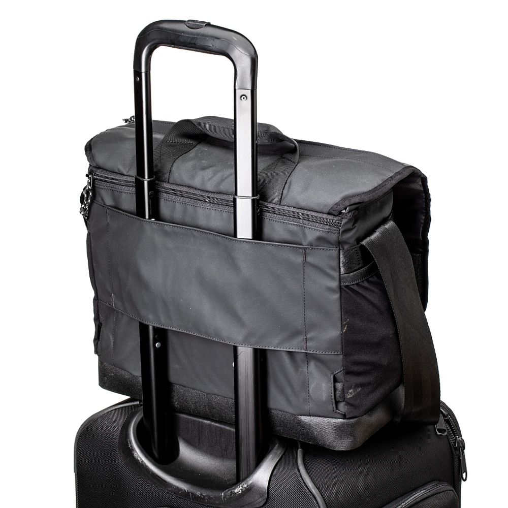 Tenba DNA Messenger 16 DSLR Black