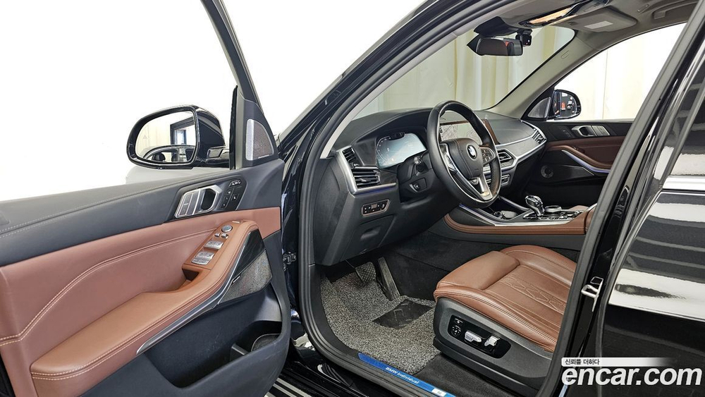 BMW X7 (G07) xDrive 40i Design Pure Excellence 7-и местный (11.2021)