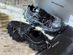 Balenciaga Hike Sneaker in Black
