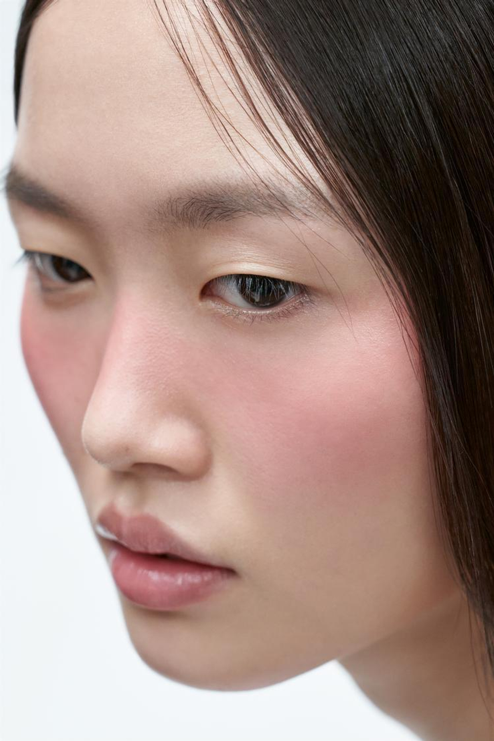 ZARA ЖИДКИЕ РУМЯНА FIRST FLUSH, КЛУБНИЧНЫЙ