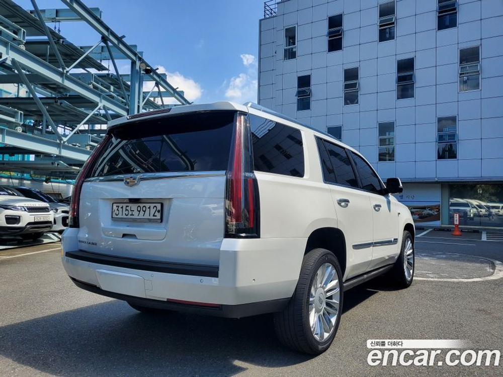 Cadillac Escalade 6.2 (07.2020)