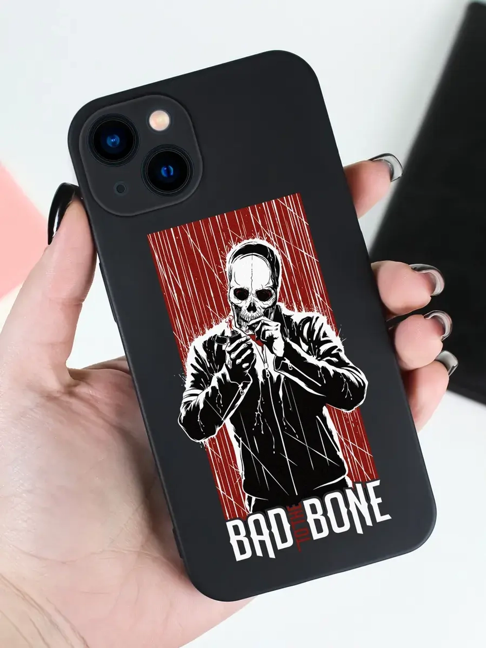 Чехол на iPhone 15 с принтом