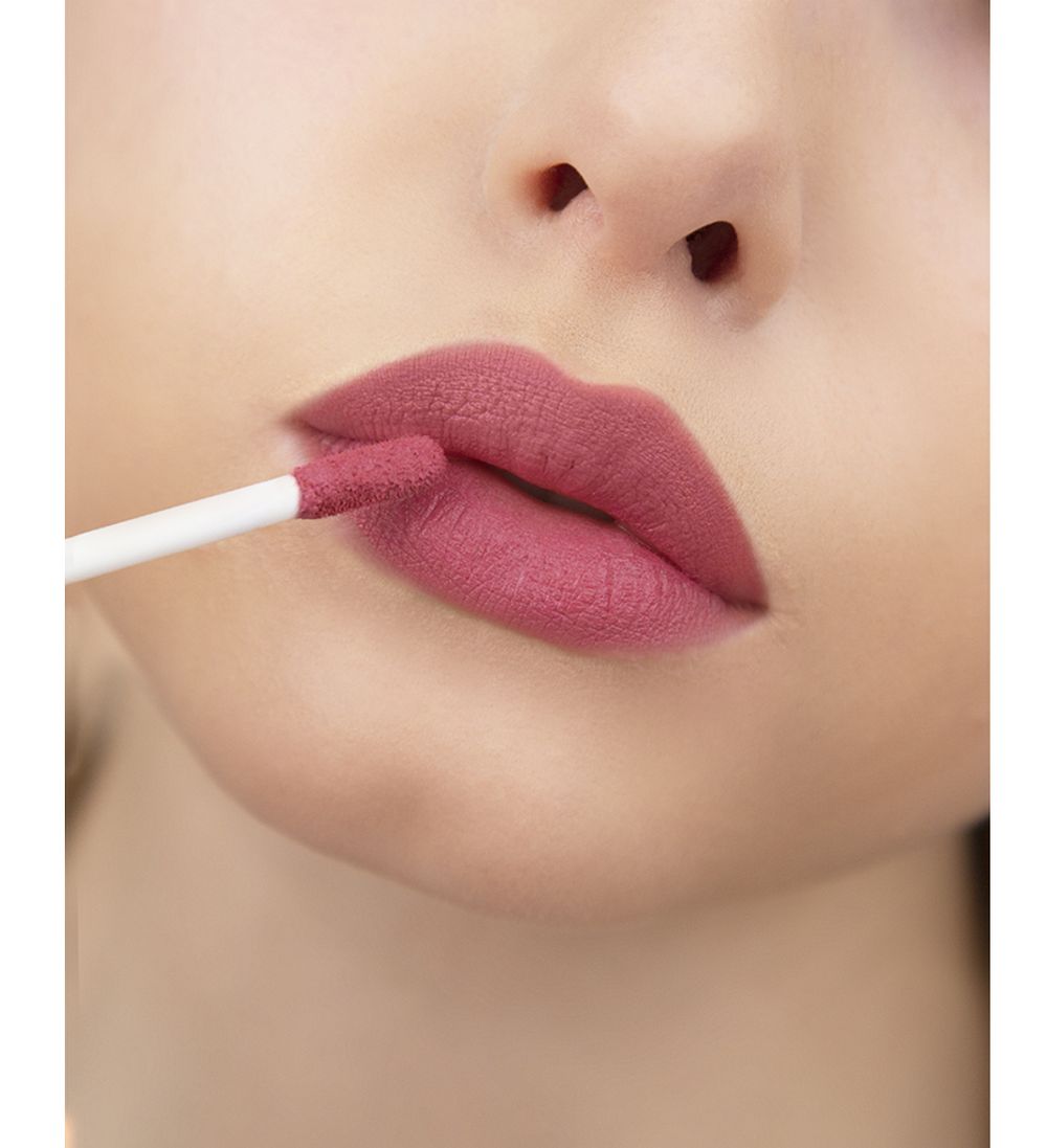 Матовый блеск для губ LuxVisage Ultra Matt - 37 CAPUCCINO