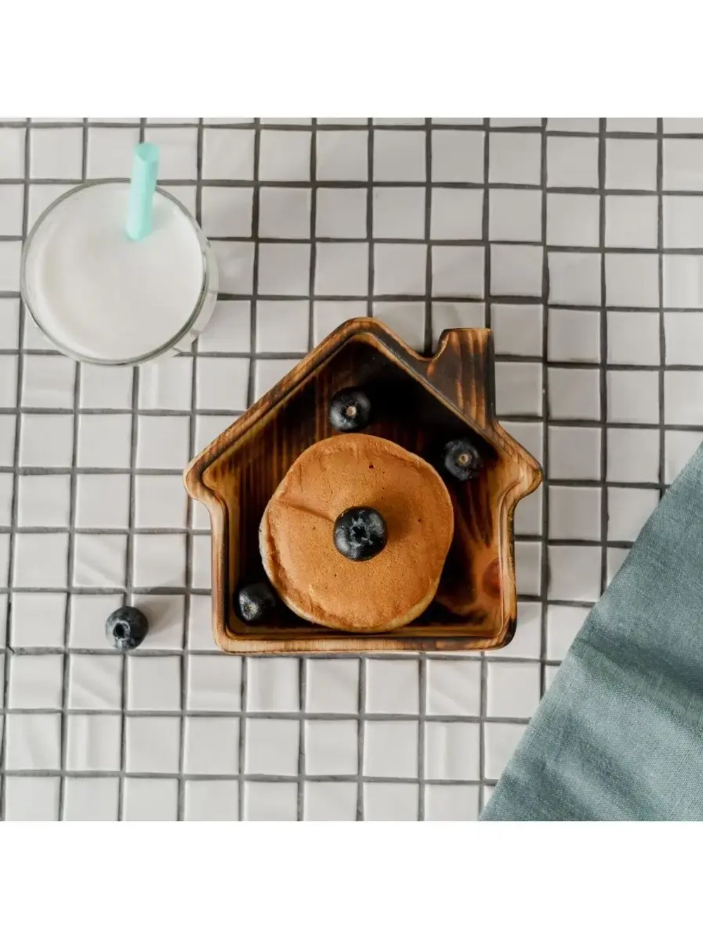 Деревянная менажница "Домик" из кедра