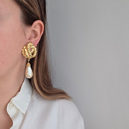 Клипсы Guy Laroche с жемчужиной