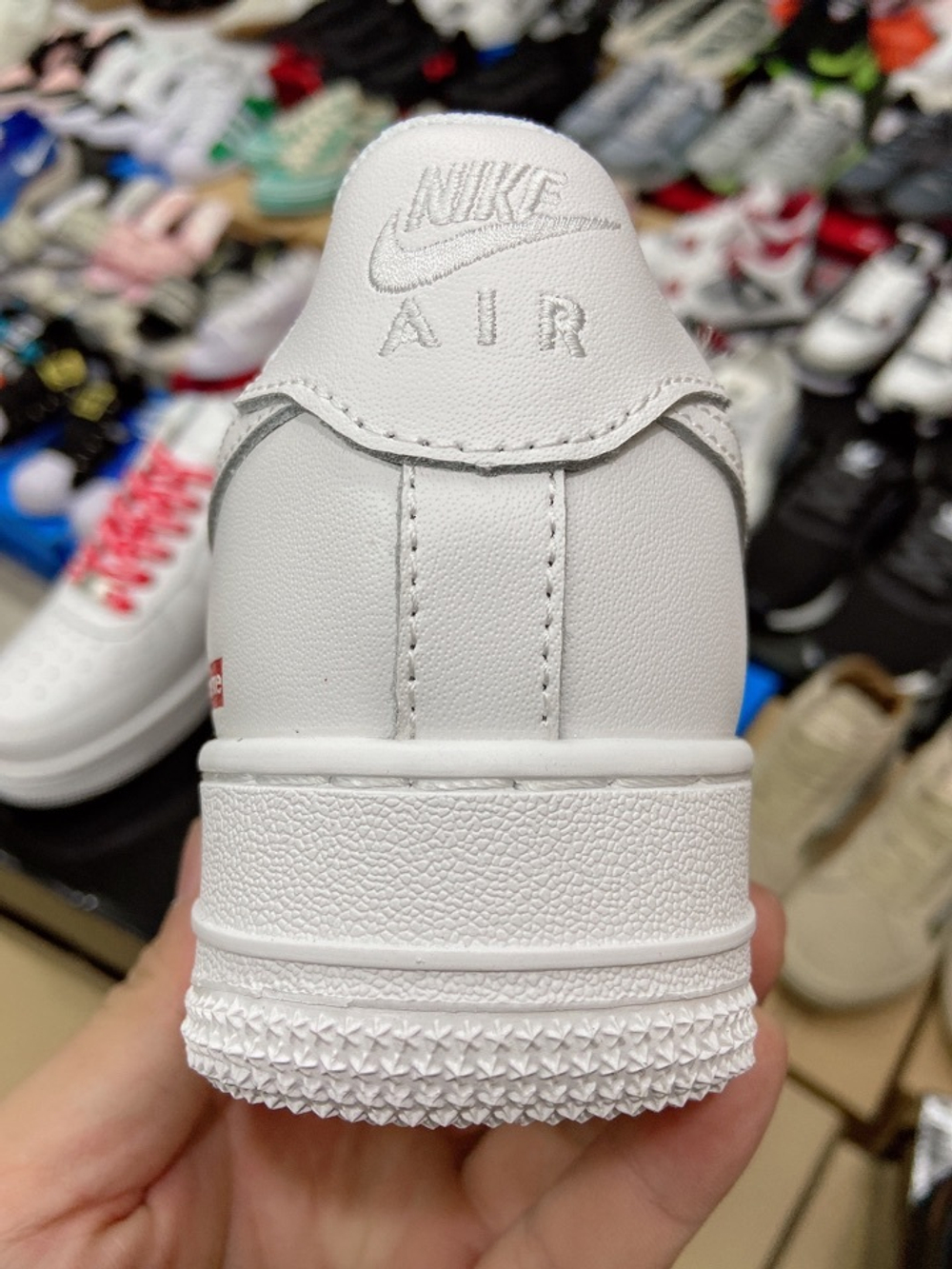 Nike Air Force 1 Low "Supreme White"