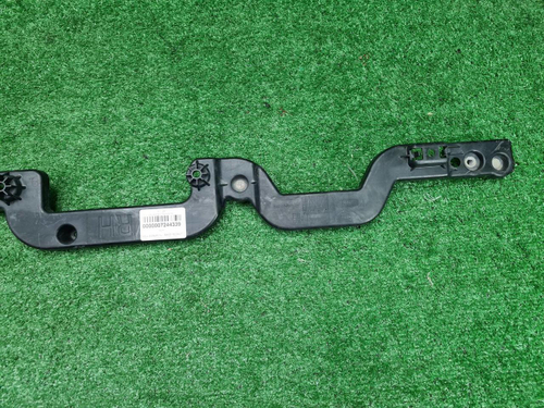 Кронштейн правый Land-Rover Discovery Sport 19-нв