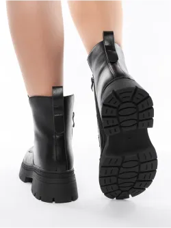 Зимние ботинки на высокой платформе