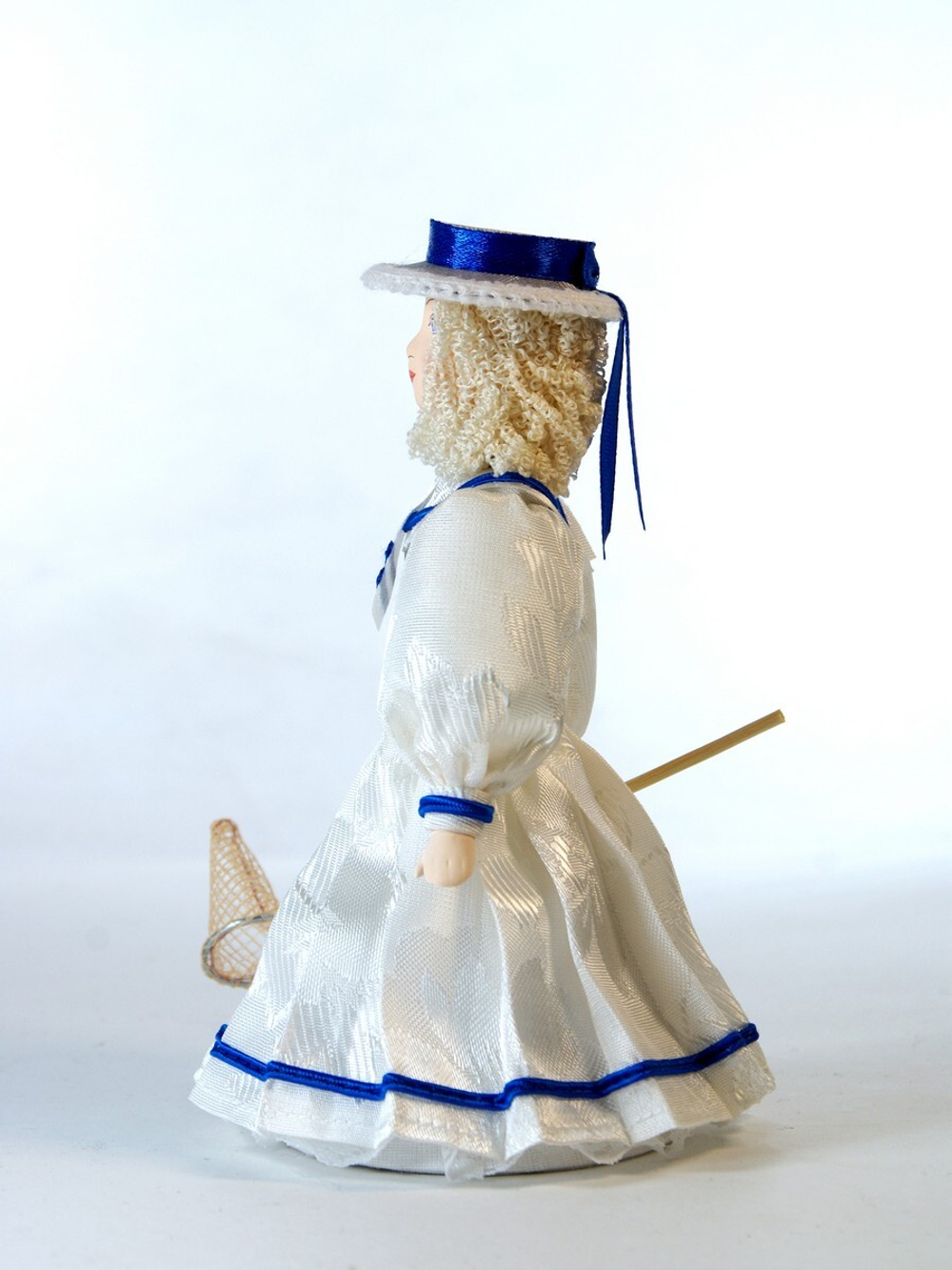 Кукла коллекционная Девочка в матросском костюме