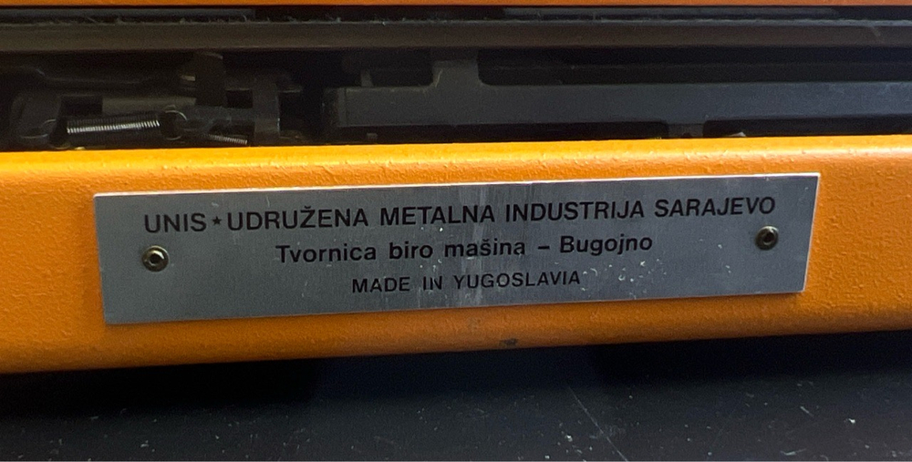 Машинка печатная "Unis TBM De Luxe" в оригинальном футляре, металл, пластик, Tvornica Biro Mašina, Югославия, 1970-1990 гг.