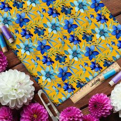 Ткань флис синие цветы на жёлтом фоне