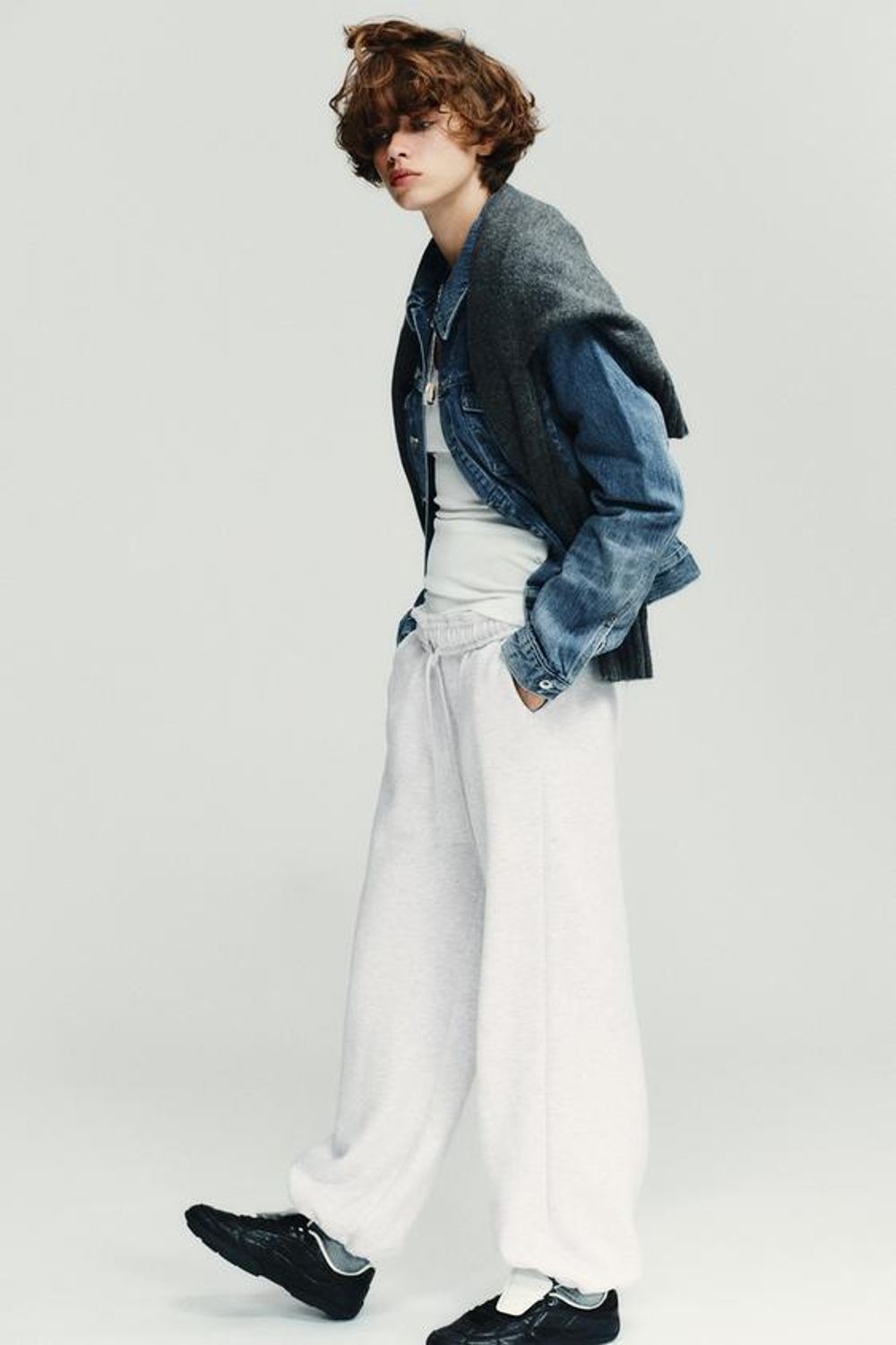 ZARA БАЗОВЫЕ ПРЯМЫЕ БРЮКИ ИЗ МЯГКОЙ ТКАНИ, СЕРЫЙ МЕЛАНЖ