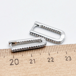 Ювелирные швензы Конго, родиевое покрытие, фианиты, размер 21*11*2,2 мм, цена за пару