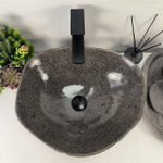 Раковина из речного камня RS-64889 45*39*15 0861