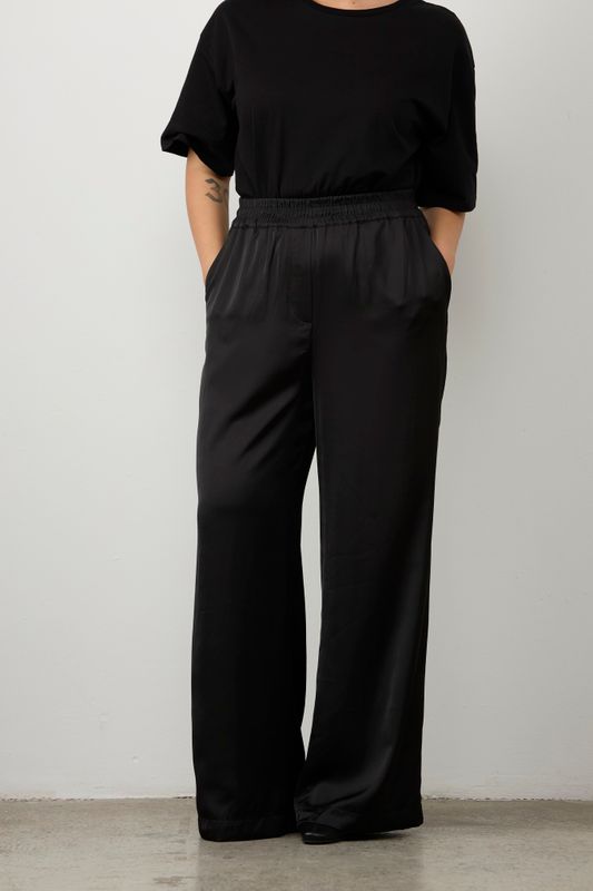 Брюки на резинке из атласа, черный