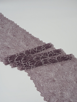 Эластичное кружево крокус с молочным ширина 22 см