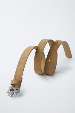 ZARA РЕМЕНЬ ИЗ ИСКУССТВЕННОЙ ЗАМШИ С ПРЯЖКОЙ «ЦВЕТОК», БЕЖЕВЫЙ