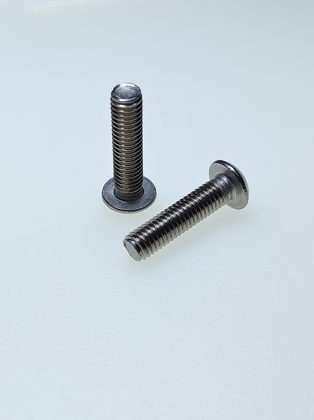 5х20 Винт с полукруг.гол. и внутр.шестигр. нерж. А2-70 ISO 7380 (40 шт.)