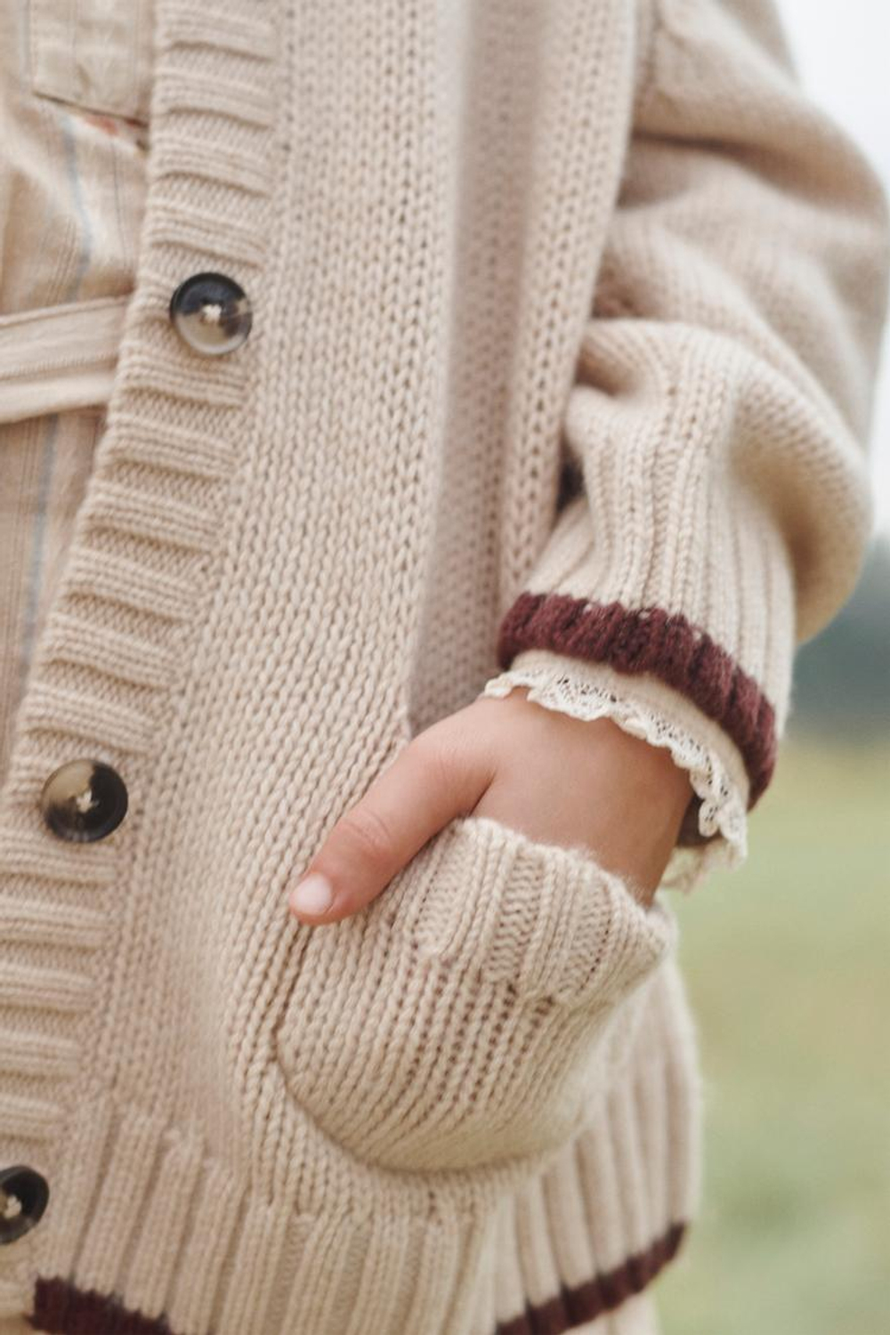 ZARA КАРДИГАН С V - ОБРАЗНЫМ ВЫРЕЗОМ, БЕЖЕВЫЙ