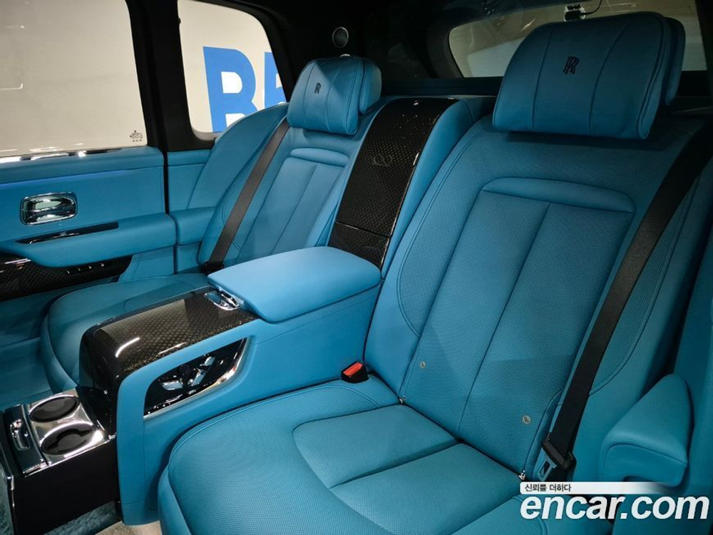 Rolls-Royce Cullinan 6.7 V12 Черный Badge (12.2022)