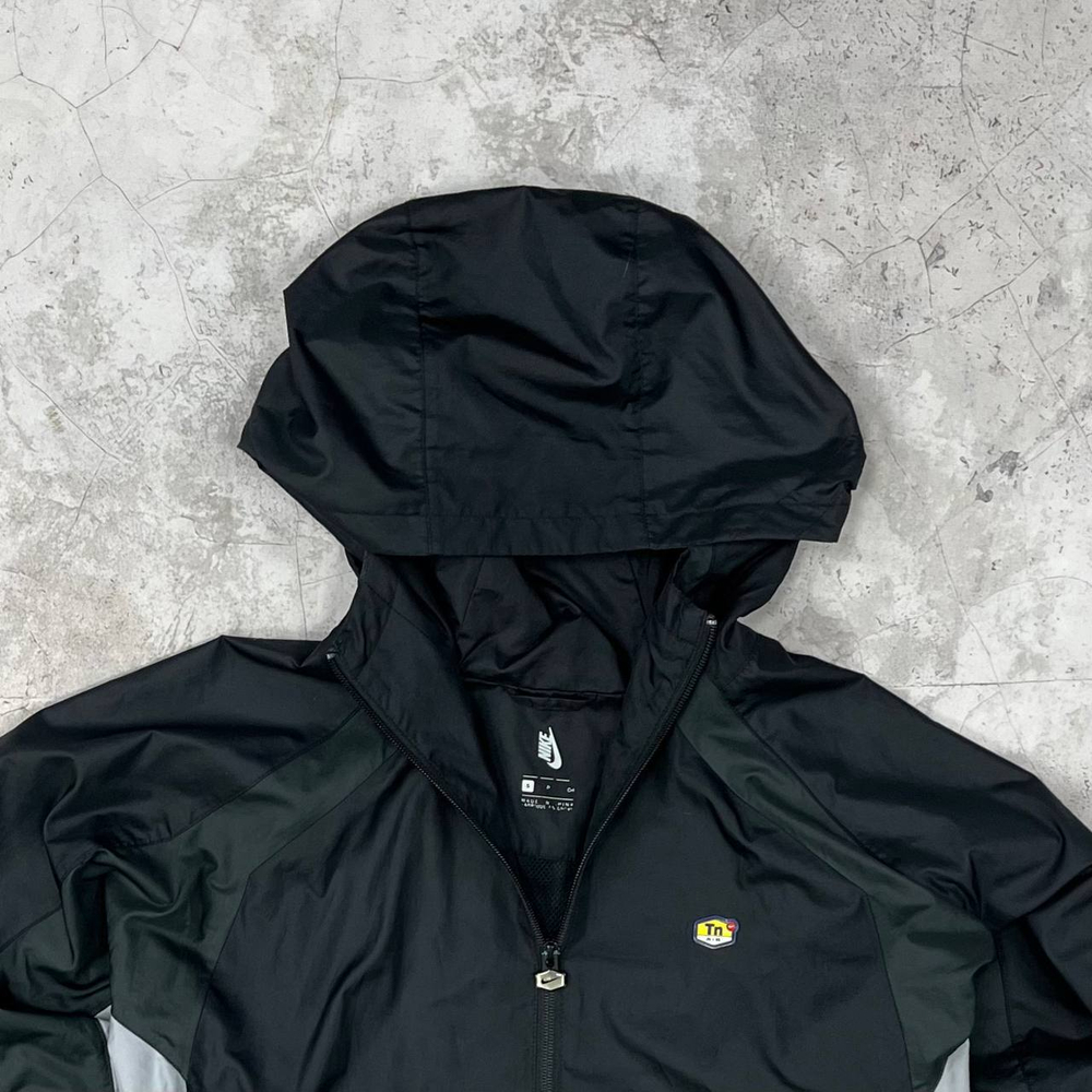 Ветровка Nike Tn