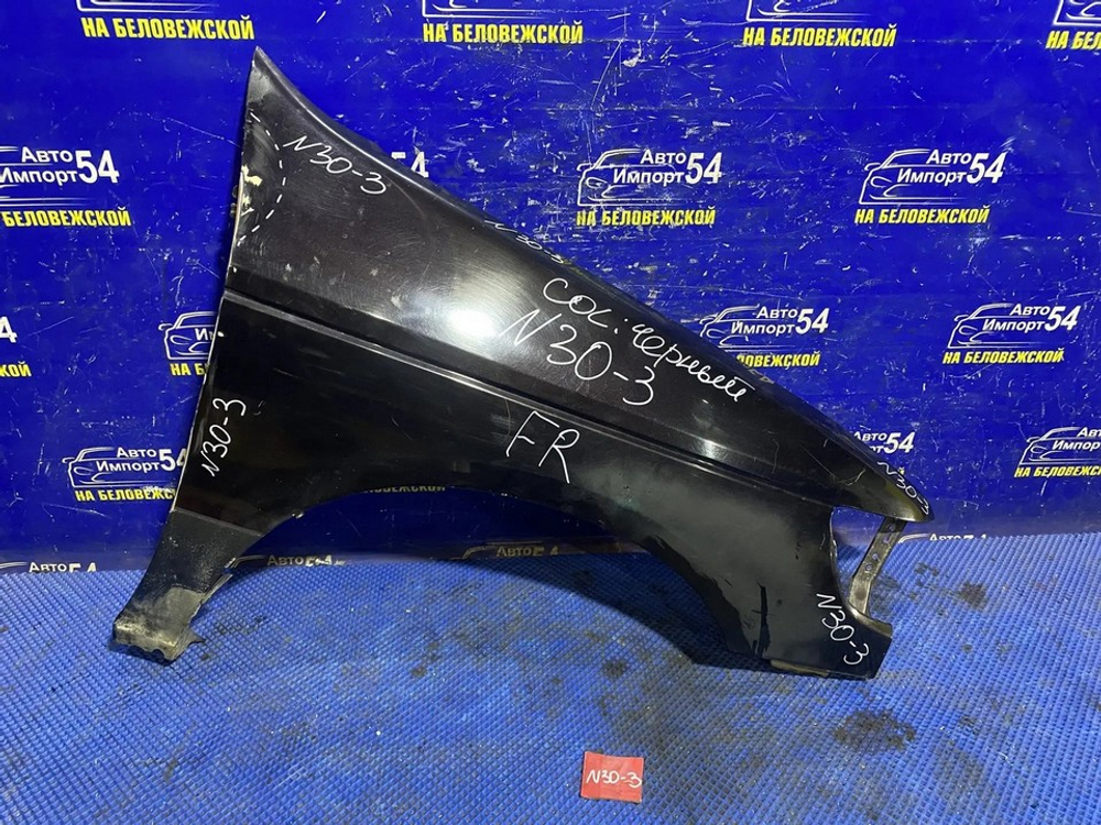 Крыло переднее правое NISSAN R'NESSA 2000