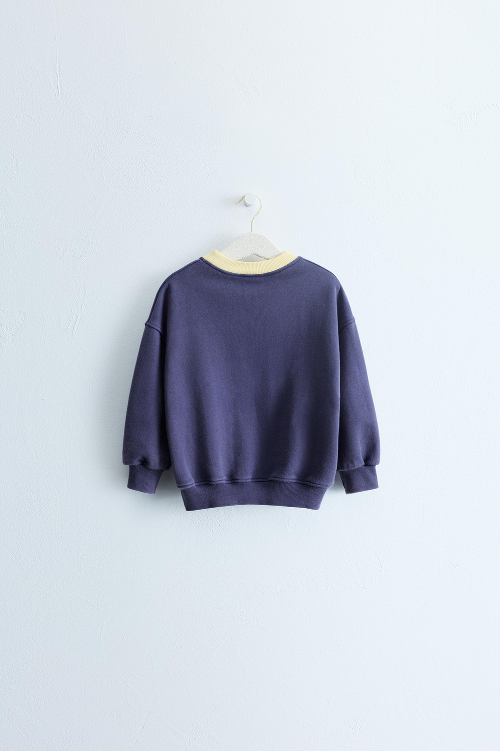 ZARA TIMELESS — ТОЛСТОВКА С ВЫШИВКОЙ, ВЫЦВЕТШИЙ СИНИЙ