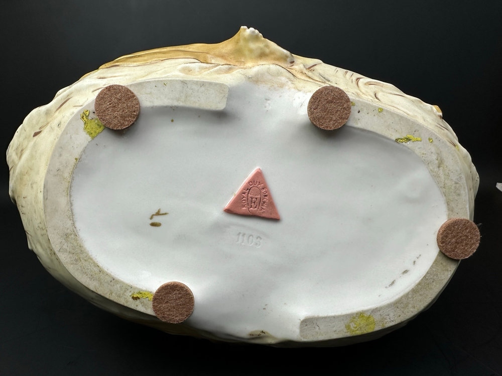 Ваза в стиле Модерн