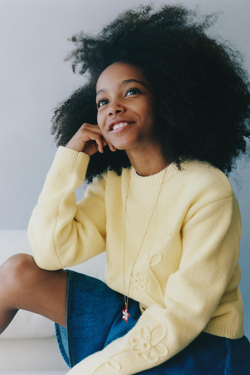 ZARA ТРИКОТАЖНЫЙ ДЖЕМПЕР С ЦВЕТАМИ ИЗ ШНУРА, ЖЕЛТЫЙ