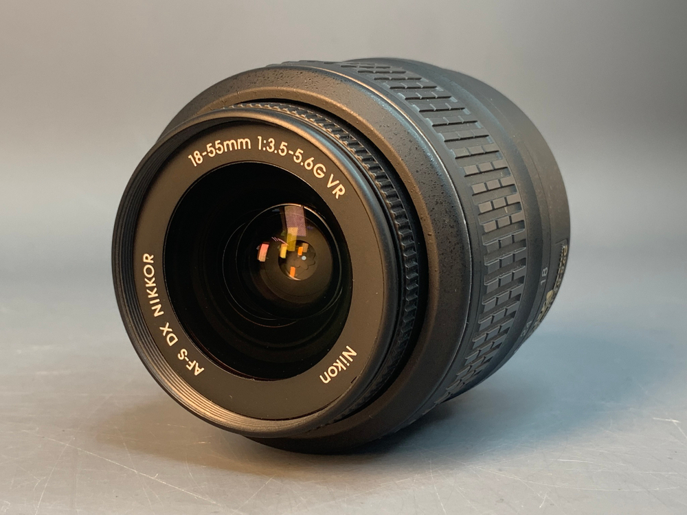 Nikon 18-55mm 3.5-5.6G AF-S VR DX