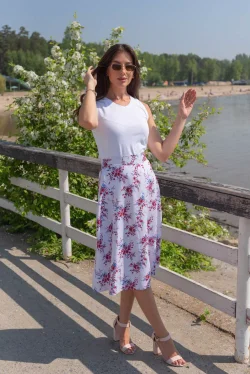 Юбка с принтом цветы из вискозы