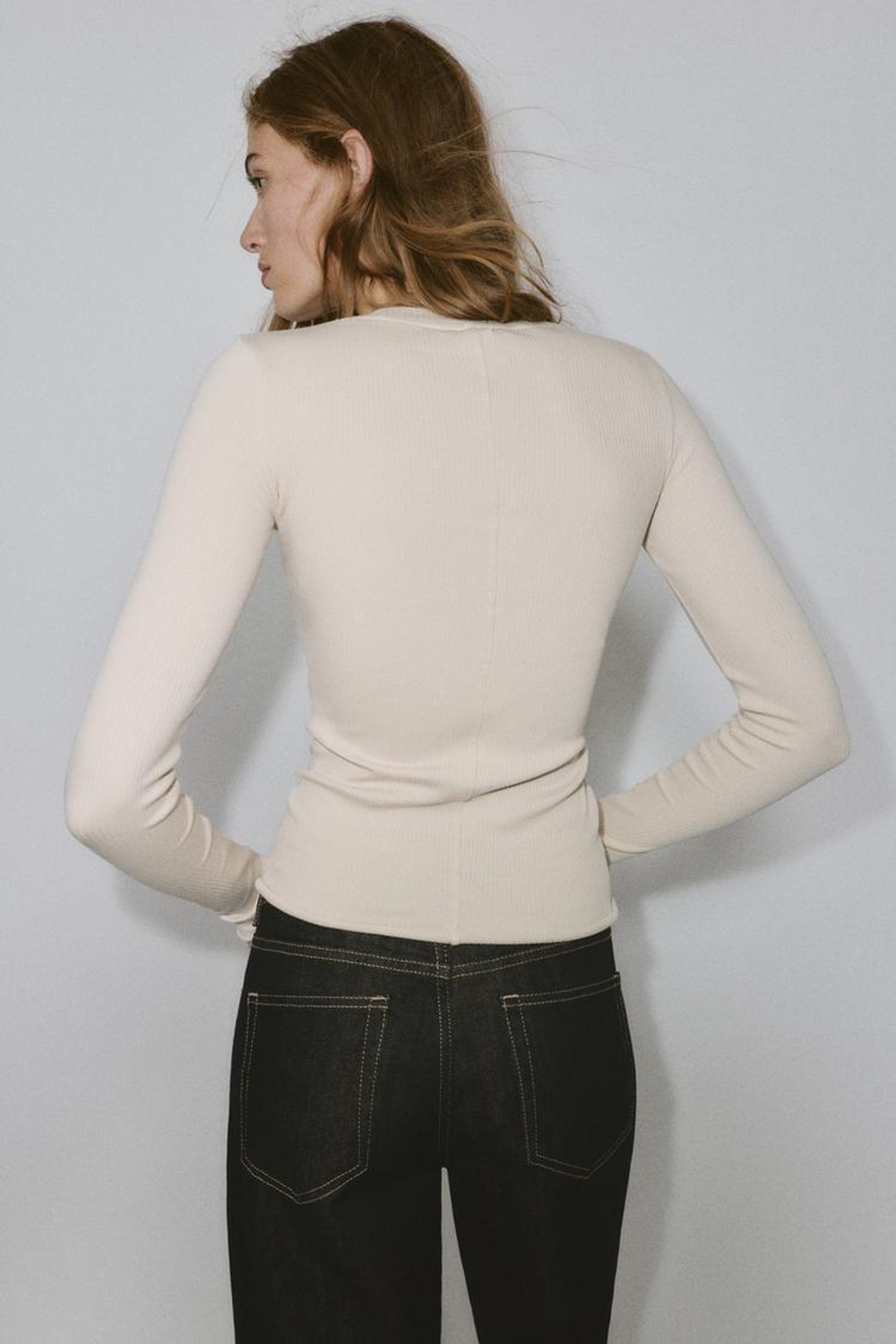 ZARA ФУТБОЛКА В РУБЧИК С ДЛИННЫМИ РУКАВАМИ, ПЕСОЧНЫЙ