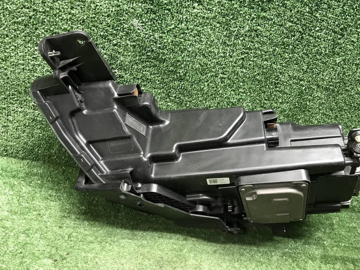Фара правая Hongqi HS5 (2019-н.в.) LED