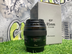 Canon EF 85mm 1.8 USM