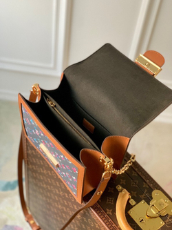 Louis Vuitton Dauphine MM